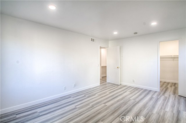 Detail Gallery Image 5 of 15 For 600 W 3rd St #C202,  Santa Ana,  CA 92701 - 2 Beds | 1 Baths