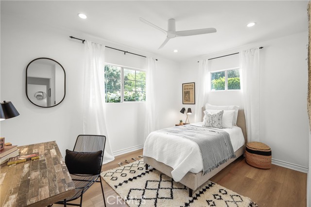 2482 New York Drive, Altadena CA: https://media.crmls.org/medias/30d860b5-7d6b-4ddb-919a-6e7dd4214ff2.jpg