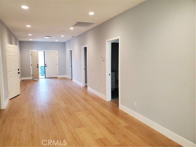 3945 3949 Sycamore Street, Pasadena CA: https://media.crmls.org/medias/30d91c11-be22-434a-a4cd-3ef1f99c7bf4.jpg