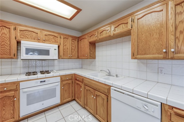 1542 E Alluvial Avenue, Fresno CA: https://media.crmls.org/medias/30d948f7-aeca-4ba5-a4ec-0e2bea5d4e81.jpg
