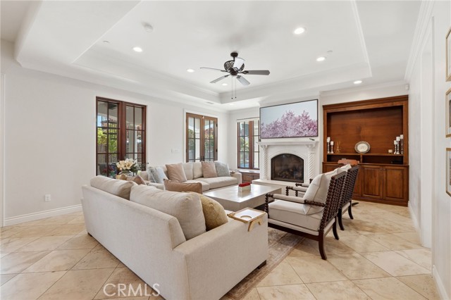 Detail Gallery Image 10 of 72 For 3939 W Robinwood, Visalia,  CA 93291 - 5 Beds | 4/1 Baths