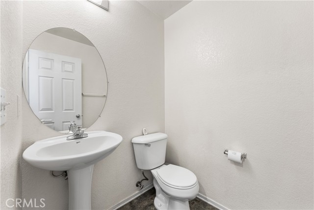 16029 White Mountain Place, Victorville CA: https://media.crmls.org/medias/30d9a68c-7b5a-4f38-9bda-843c3ebf4b92.jpg