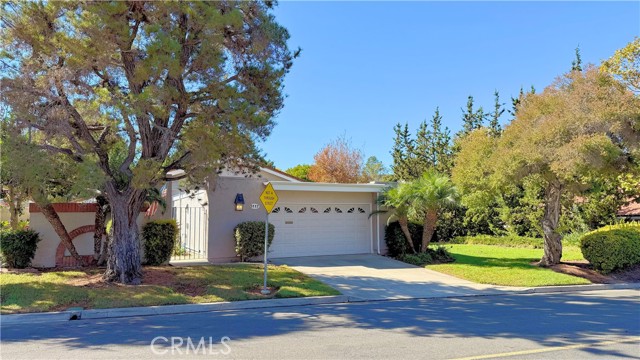 Detail Gallery Image 3 of 70 For 5117 Miembro, Laguna Woods,  CA 92637 - 2 Beds | 2 Baths