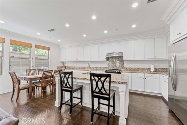 52 Norwich, Irvine CA: https://media.crmls.org/medias/30d9d9e0-95e4-4347-b312-9b165716d0dd.jpg