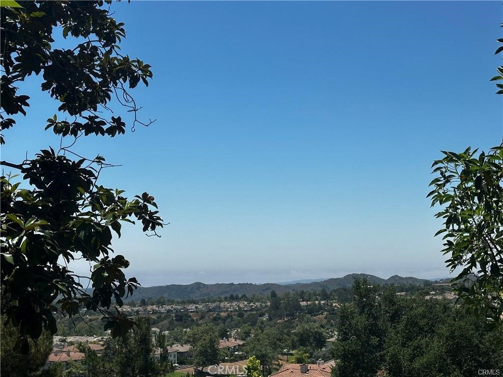 https://media.crmls.org/medias/30d9f5be-d573-4f0b-8d83-9a55ce5df19a.jpg?preset=X-Large