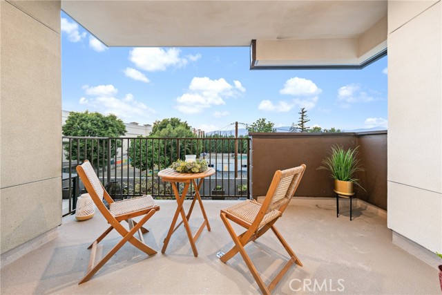 419 N Chandler Avenue, Monterey Park CA: https://media.crmls.org/medias/30da3489-788e-4ab7-afa3-ca800f6c4446.jpg