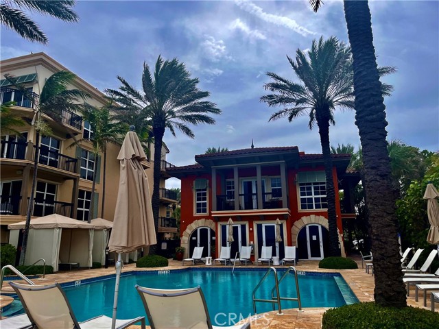 Detail Gallery Image 17 of 21 For 4511 El Mar Dr #307,  –,  FL 33308 - 2 Beds | 2 Baths