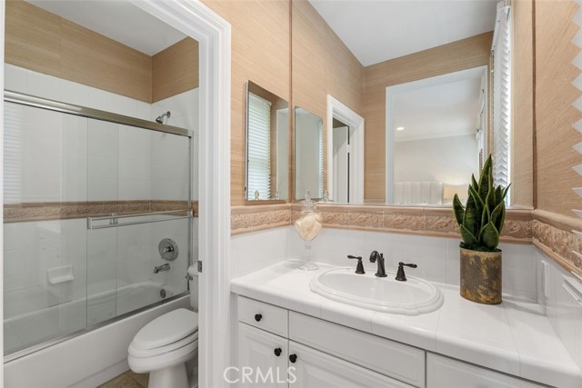 Detail Gallery Image 15 of 44 For 31 Cape Andover, Newport Beach,  CA 92660 - 4 Beds | 3/1 Baths