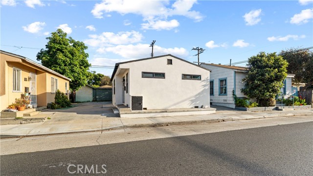 76 W Del Amo Boulevard, Long Beach CA: https://media.crmls.org/medias/30dad2b5-9553-4cc7-a7a7-f4b59c8923c1.jpg