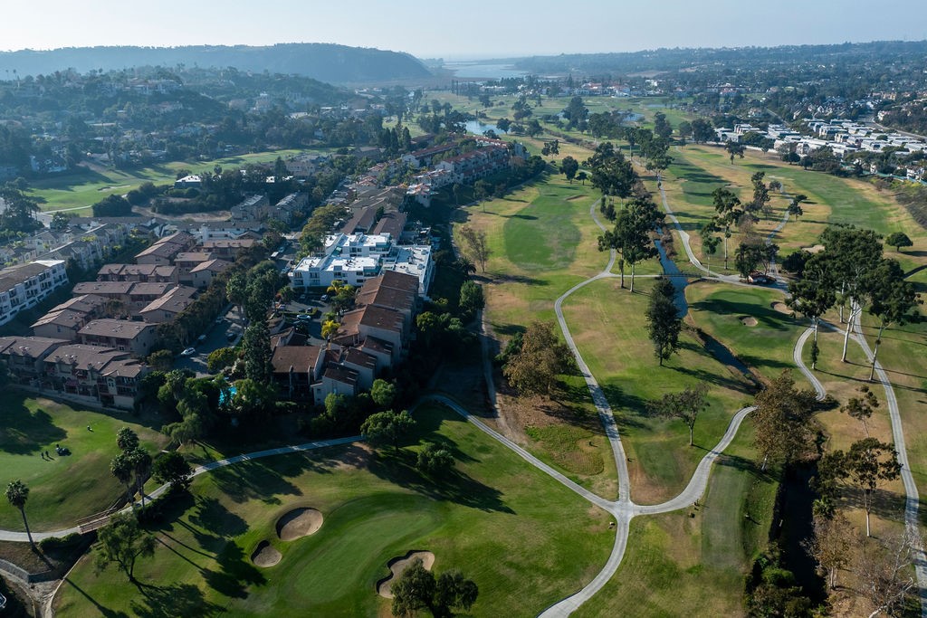 Detail Gallery Image 33 of 47 For 2564 Navarra Dr #105,  Carlsbad,  CA 92009 - 2 Beds | 2 Baths