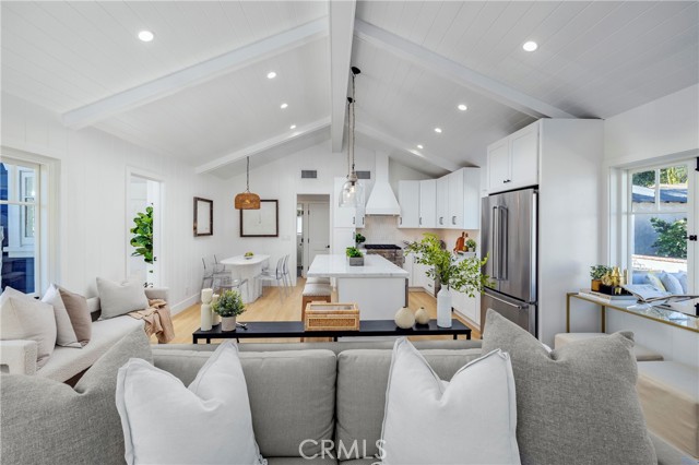 Detail Gallery Image 7 of 16 For 556 Through St, Laguna Beach,  CA 92651 - 4 Beds | 3 Baths