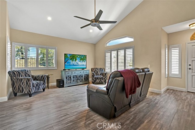 Detail Gallery Image 6 of 41 For 39309 via Monserate, Murrieta,  CA 92563 - 3 Beds | 2/1 Baths