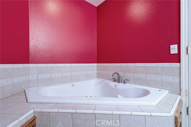 4940 Papaya Road, Forest Ranch CA: https://media.crmls.org/medias/30dbe730-a36f-41f1-a84e-27f433188f91.jpg