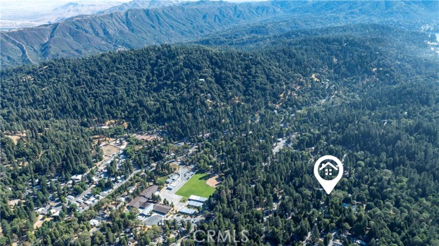 22864 Alder Lane, Crestline CA: https://media.crmls.org/medias/30dcb965-a16e-401f-a2b8-248b0c4433c2.jpg