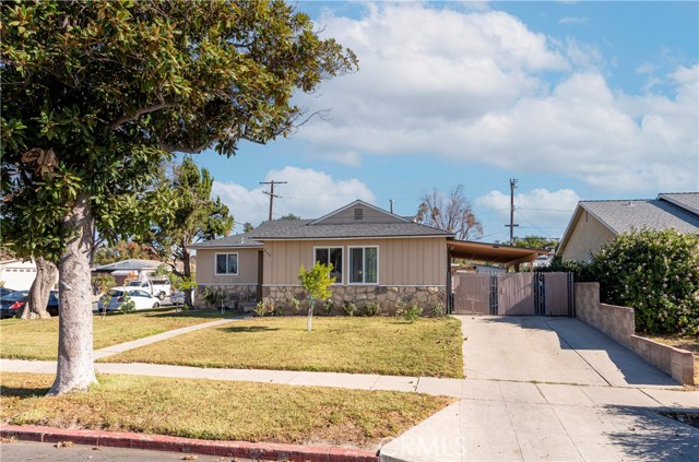 Detail Gallery Image 2 of 21 For 8154 Wynne Ave, Reseda,  CA 91335 - 3 Beds | 2 Baths