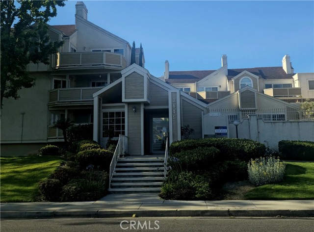 Detail Gallery Image 1 of 8 For 3845 Farquhar Ave #212,  Los Alamitos,  CA 90720 - 2 Beds | 1 Baths