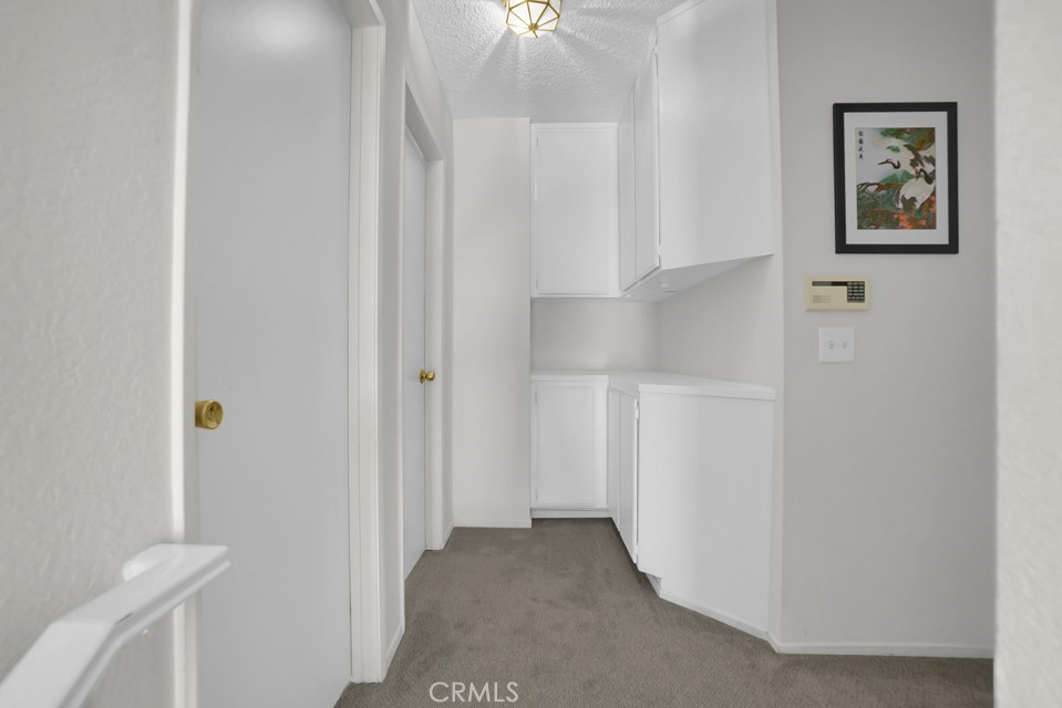 https://media.crmls.org/medias/30df0992-0a52-4c33-ac9d-a9f9ddf7714a.jpg?preset=X-Large