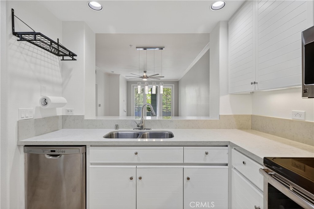 30dfdc15 80dc 42a4 8cac 9fec163cfdb1