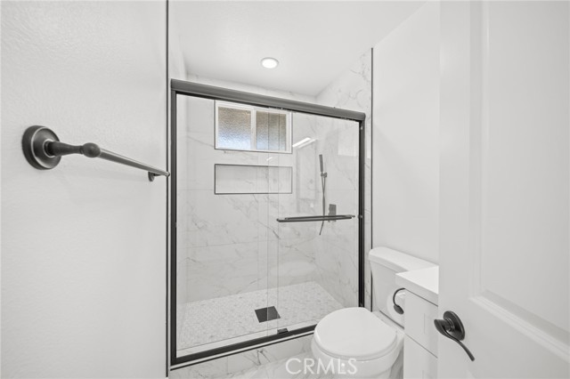 Detail Gallery Image 18 of 39 For 11744 Hollyview, La Mirada,  CA 90638 - 3 Beds | 2 Baths