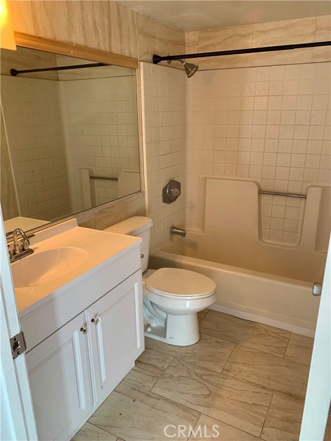 Detail Gallery Image 10 of 13 For 707 W 4th #7,  Long Beach,  CA 90802 - 1 Beds | 1 Baths