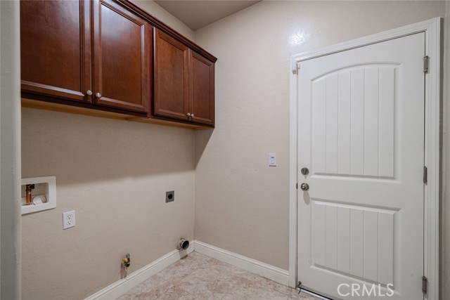 Detail Gallery Image 19 of 38 For 2027 W Babcock, Visalia,  CA 93291 - 4 Beds | 2/1 Baths