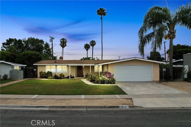 Detail Gallery Image 1 of 1 For 1714 Labrador Dr, Costa Mesa,  CA 92626 - 3 Beds | 2 Baths