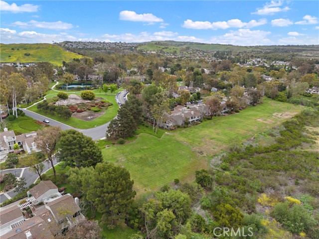 21 Rustling Wind, Irvine CA: https://media.crmls.org/medias/30e0b466-3962-40b6-a8cb-3d2e95a93542.jpg