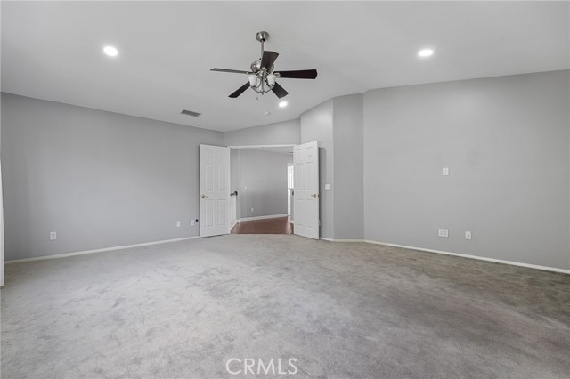 Detail Gallery Image 28 of 58 For 26426 Cardinal Dr, Canyon Country,  CA 91387 - 5 Beds | 4 Baths