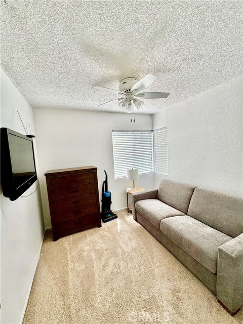 11308 Sherwood Court, Fontana CA: https://media.crmls.org/medias/30e10aaa-46b2-494a-b777-c0acf7fd9005.jpg