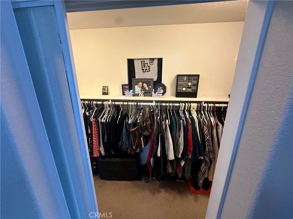 https://media.crmls.org/medias/30e161e3-2233-455c-a1d5-c76cd94347be.jpg?preset=X-Large