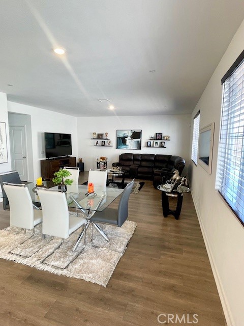 Detail Gallery Image 6 of 28 For 29145 Venice Pl, Winchester,  CA 92596 - 4 Beds | 3 Baths