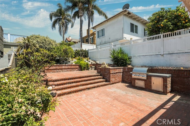 1020 Prospect Avenue, Hermosa Beach, California 90254, 4 Bedrooms Bedrooms, ,1 BathroomBathrooms,Residential,Sold,Prospect,PV22112459