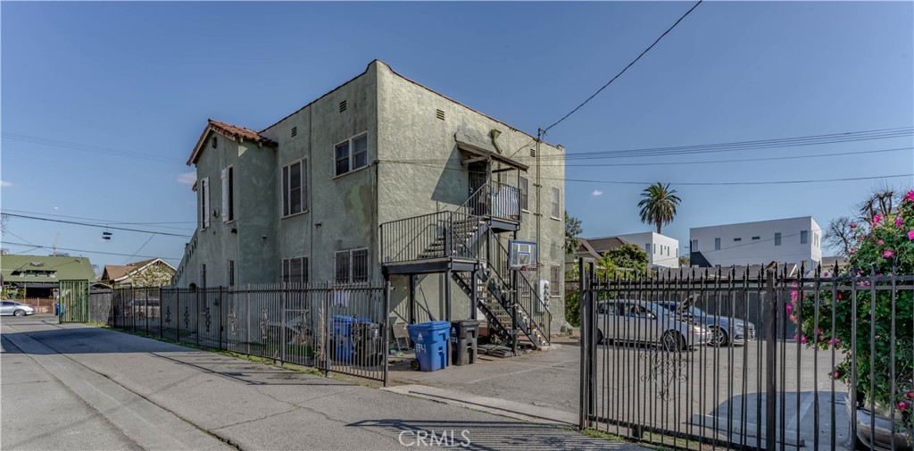 1719 Magnolia Avenue