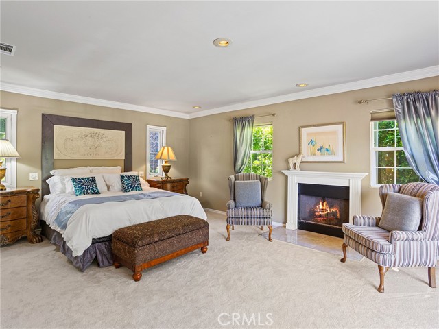 5815 Irving Avenue, La Crescenta CA: https://media.crmls.org/medias/30e376d0-5c29-44f5-9744-130e33abbebb.jpg