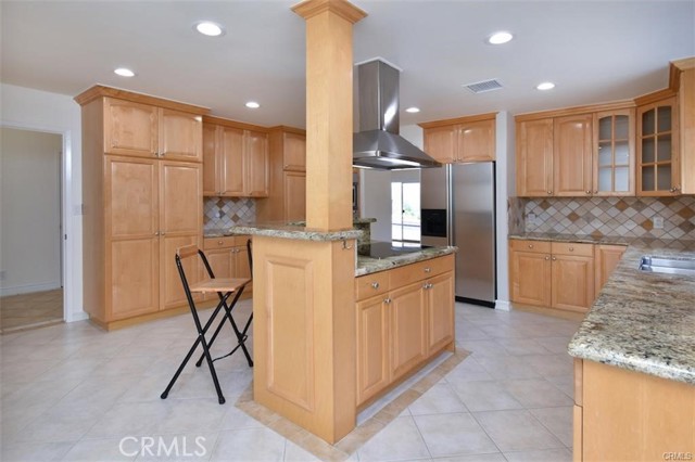 23937 Pentland Street photo 11
