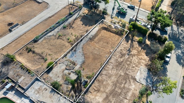 2441 El Molino Avenue, Altadena CA: https://media.crmls.org/medias/30e3b684-2445-46af-b88a-63f018f84453.jpg