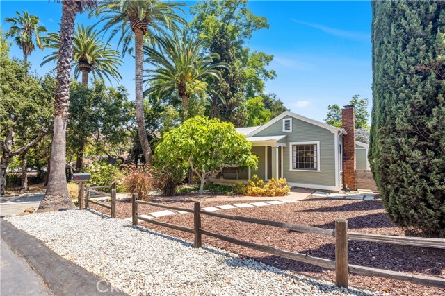 Detail Gallery Image 4 of 41 For 5014 El Verano Ave, Los Angeles,  CA 90041 - 2 Beds | 2 Baths