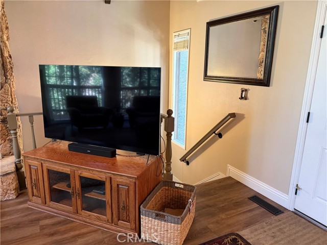 27334 Pinewood Drive, Lake Arrowhead, CA 92352