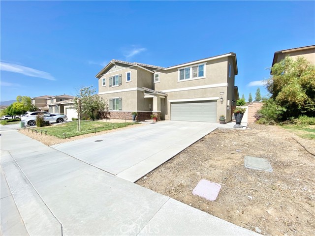 Detail Gallery Image 4 of 19 For 1011 Balsam St, Calimesa,  CA 92320 - 4 Beds | 3 Baths