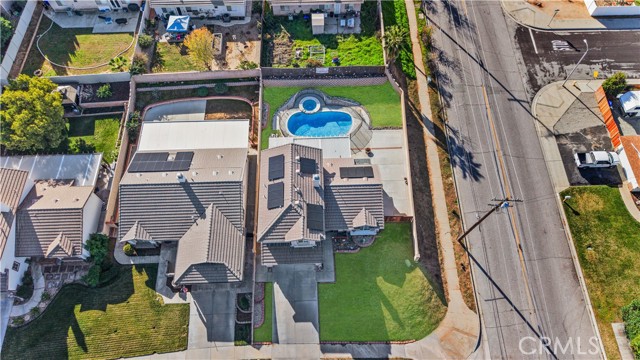 Detail Gallery Image 3 of 32 For 34711 Sunlight, Yucaipa,  CA 92399 - 4 Beds | 3 Baths