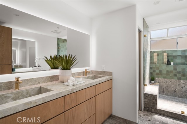 Detail Gallery Image 16 of 29 For 2116 Colina Vista Way, Costa Mesa,  CA 92627 - 3 Beds | 2/1 Baths