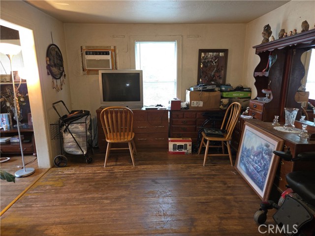 Detail Gallery Image 5 of 48 For 300 Chestnut, Red Bluff,  CA 96080 - 2 Beds | 1 Baths