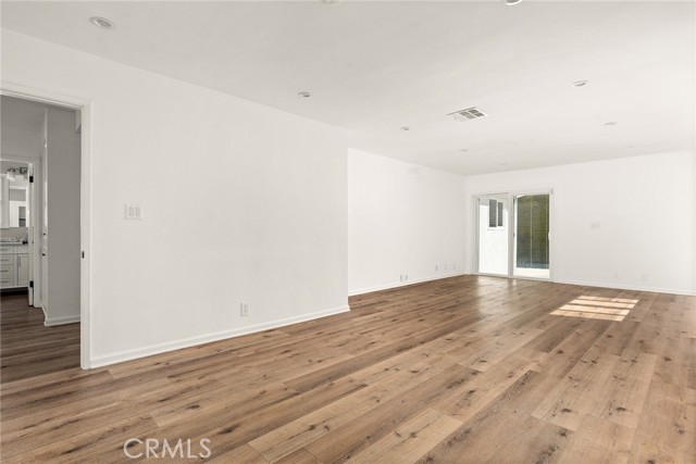 5840 Allott Avenue photo 10