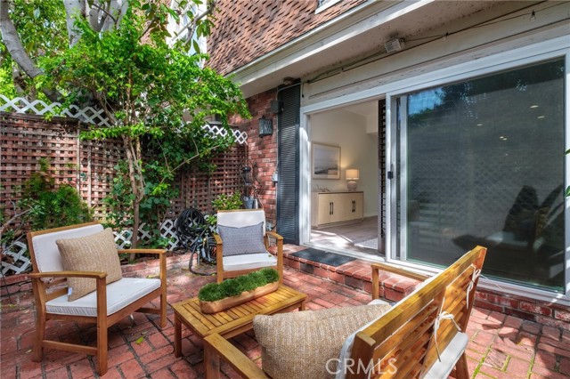 Detail Gallery Image 44 of 46 For 1830 Kelton Ave #5,  Los Angeles,  CA 90025 - 3 Beds | 2/1 Baths