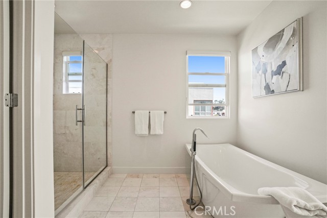 Detail Gallery Image 25 of 40 For 12695 Sandhill Ln #3,  Playa Vista,  CA 90094 - 3 Beds | 2/1 Baths