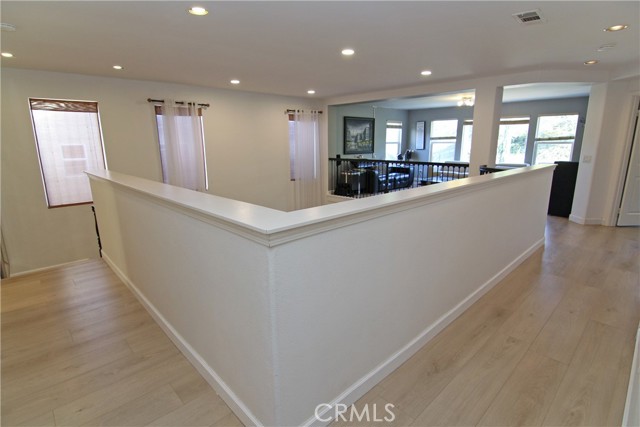 Detail Gallery Image 23 of 41 For 17634 Wren Dr, Canyon Country,  CA 91387 - 5 Beds | 4 Baths