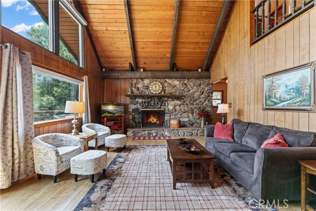 Detail Gallery Image 13 of 42 For 332 Wylerhorn Dr, Crestline,  CA 92325 - 4 Beds | 2/1 Baths