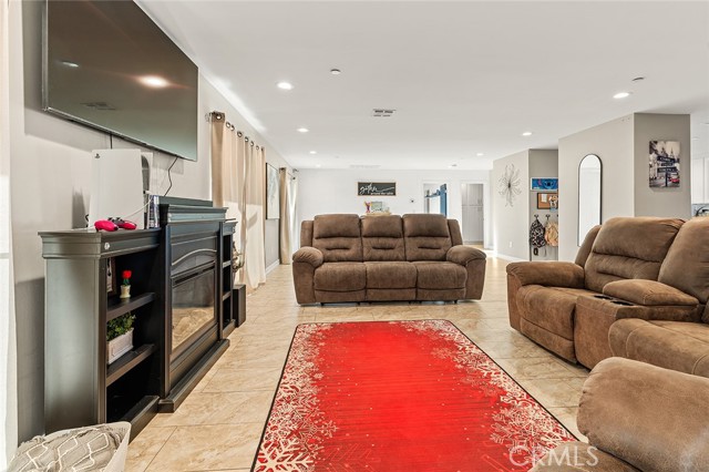 Detail Gallery Image 15 of 40 For 47867 80th, Lancaster,  CA 93536 - 4 Beds | 4 Baths