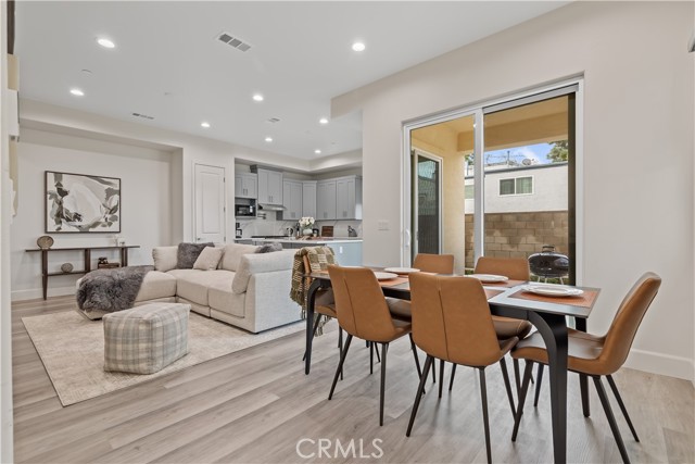 Detail Gallery Image 13 of 31 For 305 N Mountain View St, Santa Ana,  CA 92703 - 3 Beds | 3/1 Baths