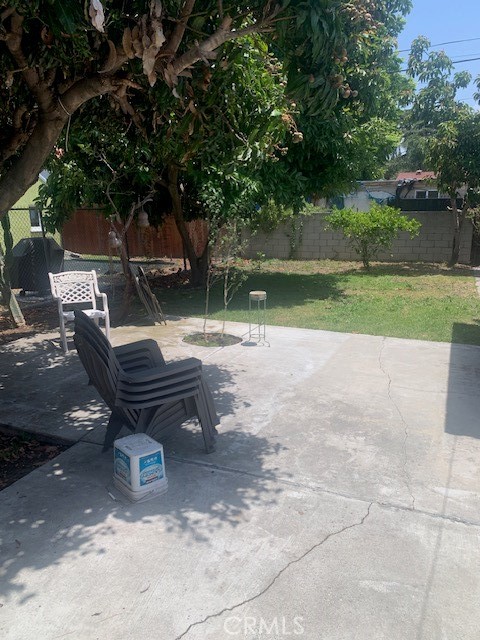 2306 Alsace Avenue, Los Angeles CA: https://media.crmls.org/medias/30ebec0b-07d1-451a-a765-22fb477ea713.jpg